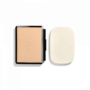 CHANEL Ultra le teint Dlouhodržící – kompaktní make-up pro celodenní komfort a bezchybný finiš  - B40 13G 13 g