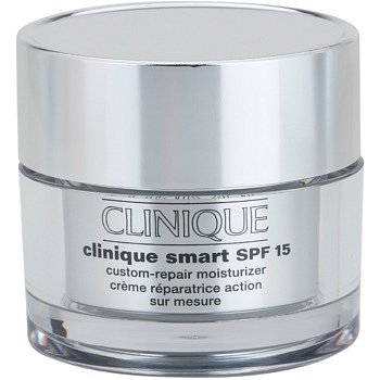 Clinique Clinique Smart denní hydratační krém proti vráskám pro mastnou pleť SPF 15  30 ml